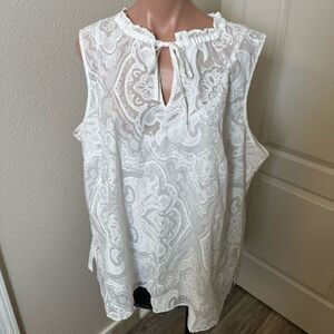 Elegant White Sleeveless Top